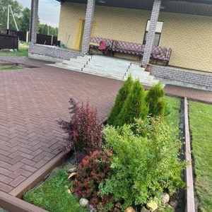 тротуарная плитка во дворе частного дома фотo и цена